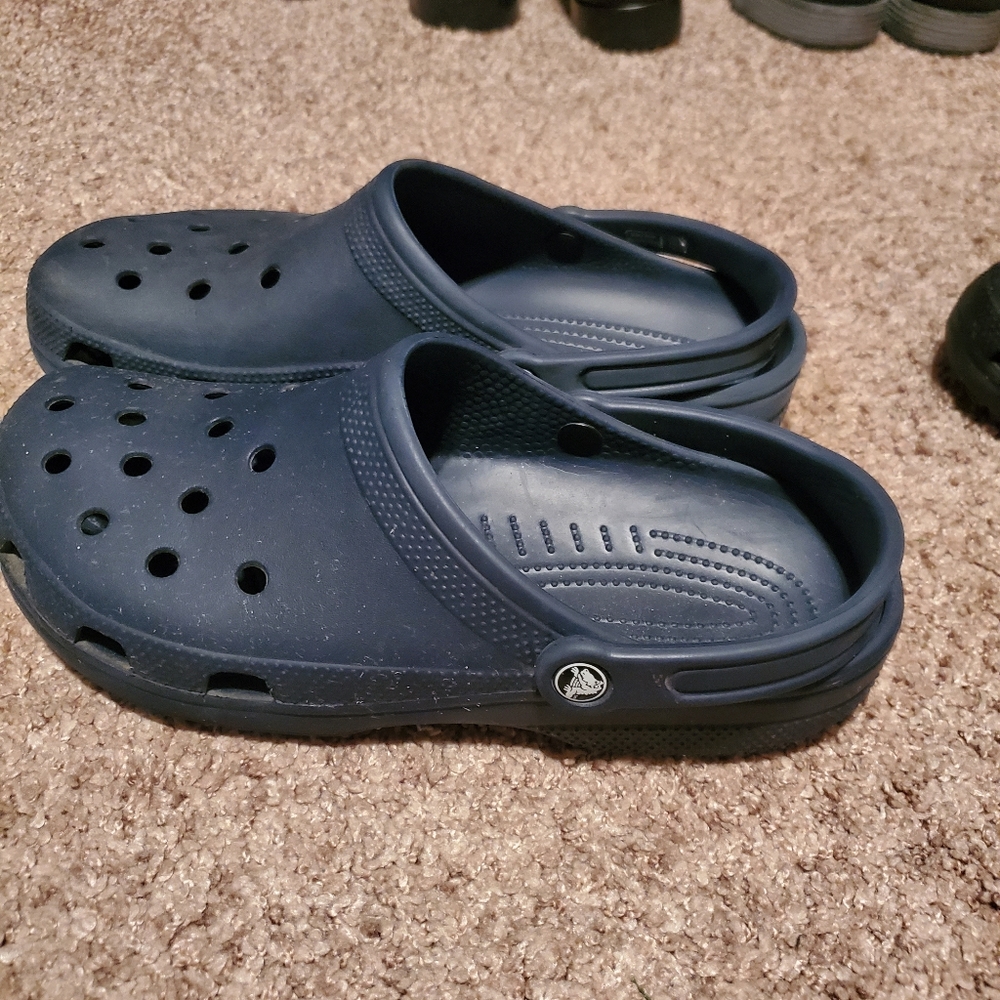 CROCS